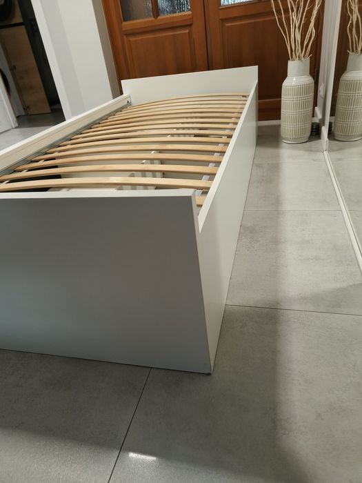 Sprzedam łóżko 207cm x 98cm