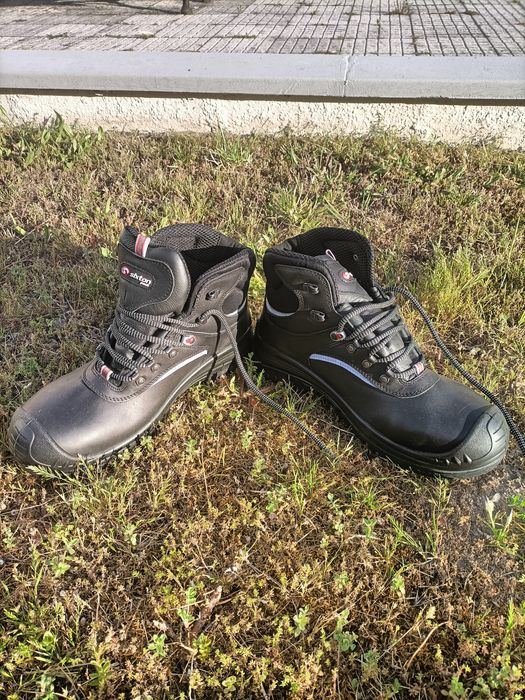 Botas biqueira aço - NOVAS