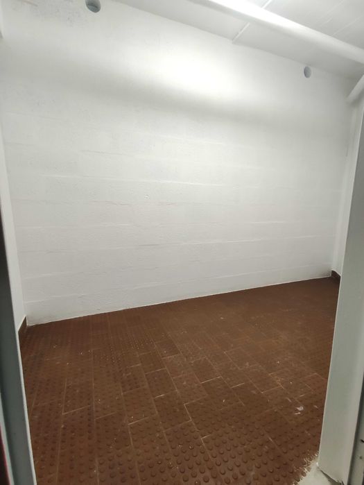 Alugo Garagem Moto/Arrecadação Vila de Sesimbra