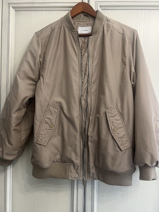 Бомбер жіночий Reserved