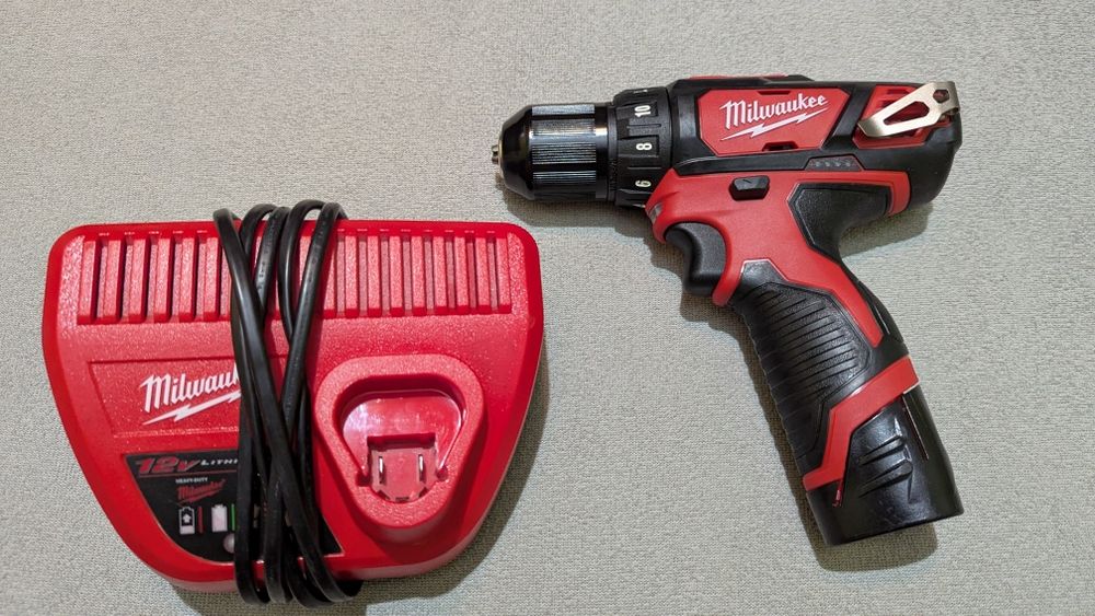 Wkrętarka Milwaukee M12 bdd akumulator ładowarka
