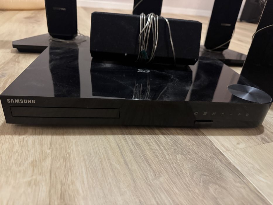 Kino domowe samsung HT -F5550