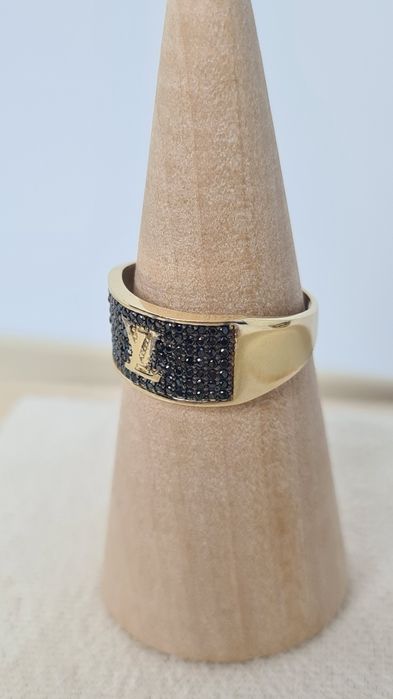 Nowy złoty pierścionek typu Louis Vuitton szeroki ,obrączka, cyrkonie