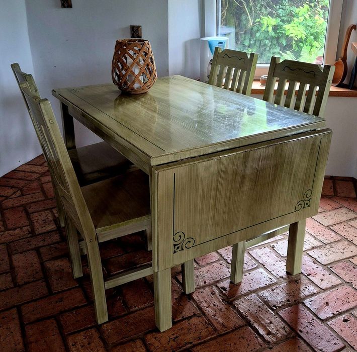 Piękny Stół drewniany