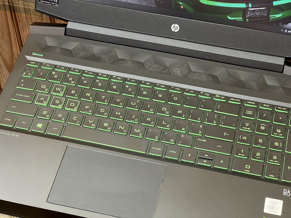 HP Gaming 15, GTX1660ti, 144hz, I7 10750h