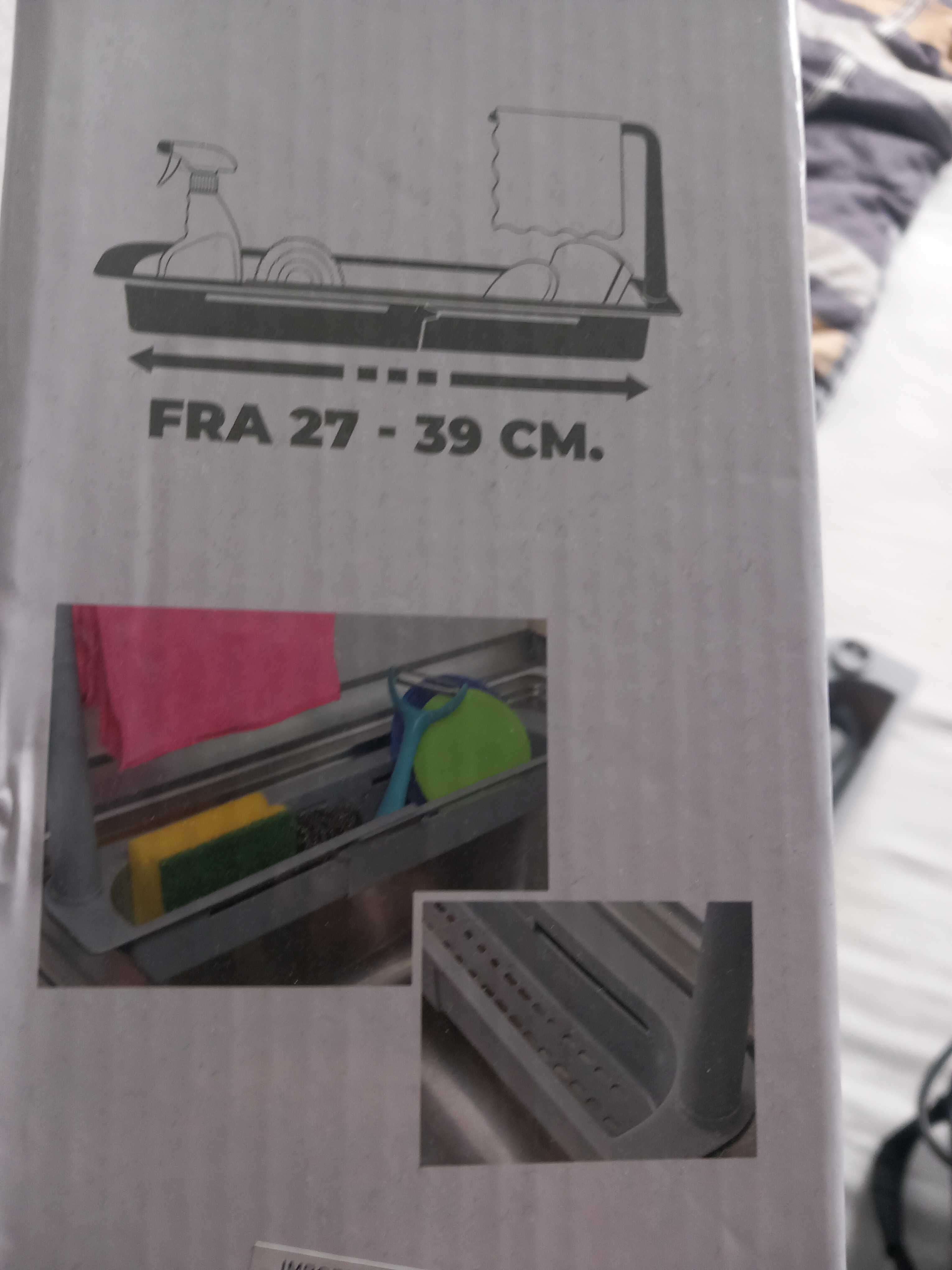 Szary pojemnik plastikowy na zlew