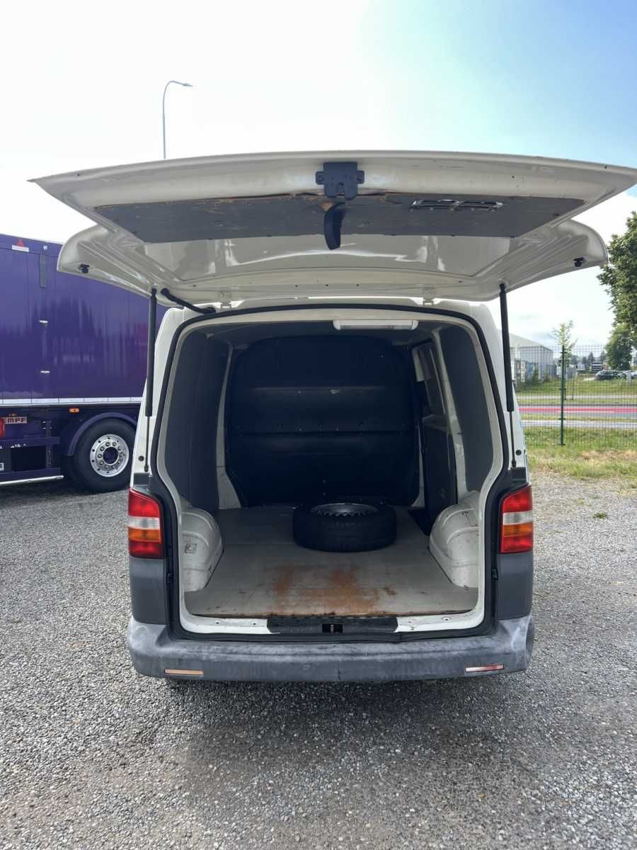 Volkswagen Transporter 1.9 TDI 102KM 2008 rok L1H1 clima