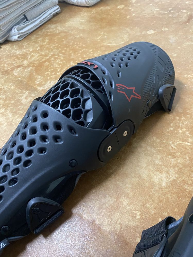 Joelheiras Alpinestar