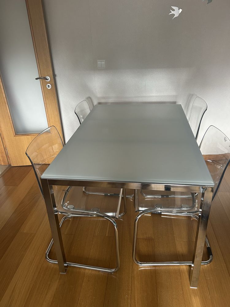 Mesa + Cadeiras IKEA conjunto mt bom estado