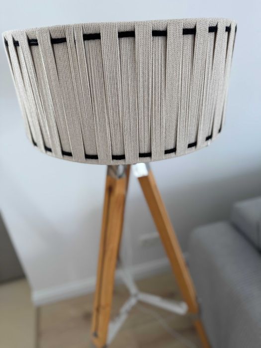 Lampa podłogowa drewniana + dodatkowy klosz GRATIS