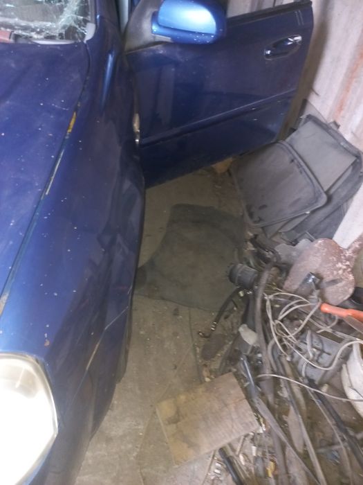 Разбираю Chevrolet lacetti 1.8 газ.бензин  автомат