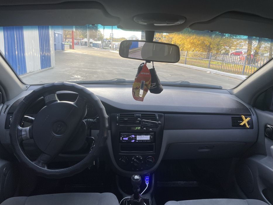 продам лачеті 1,8