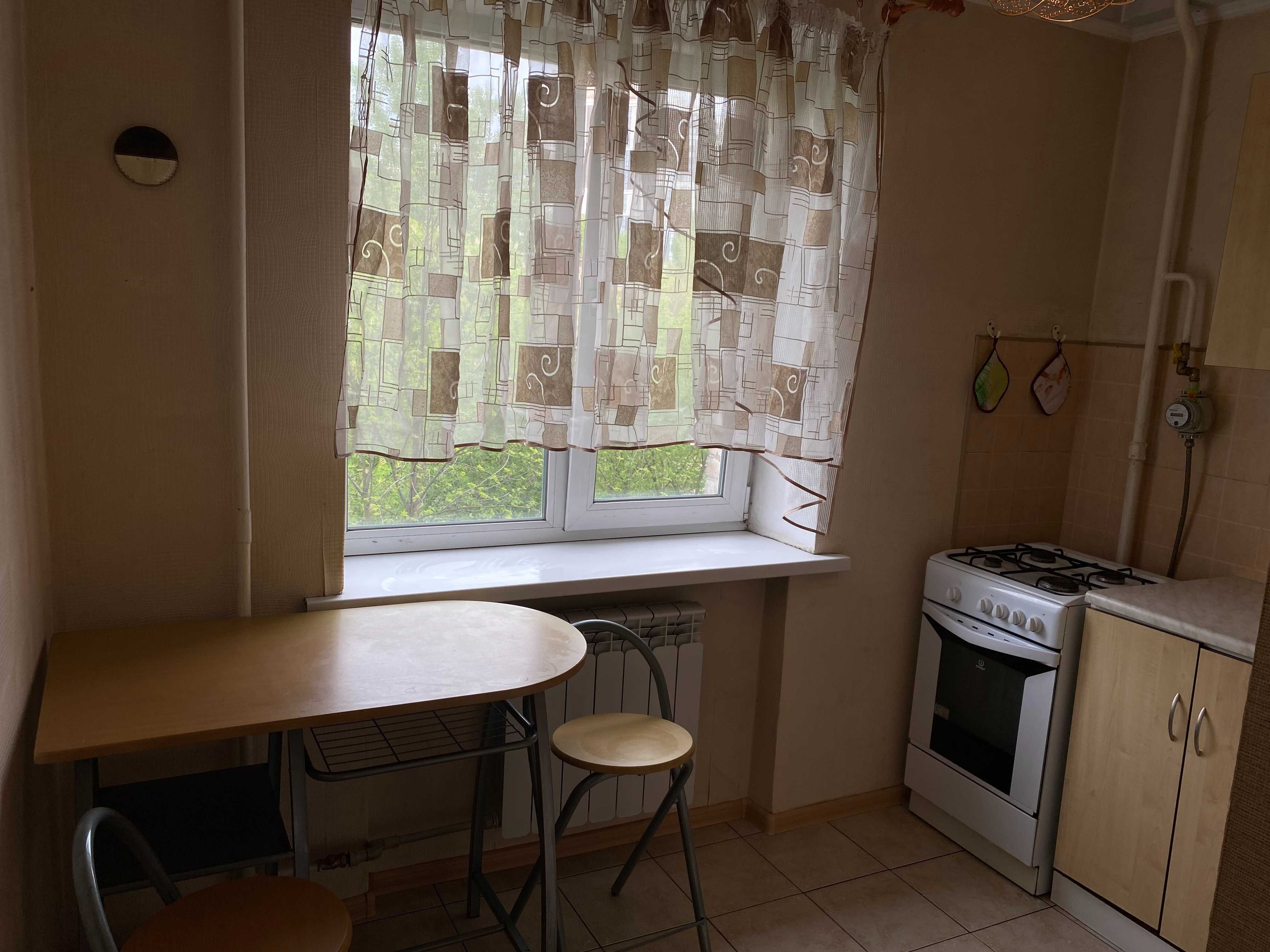 Продаж 1-к квартири в центрі Києва — проспект Перемоги, 12 (4-й пов.)