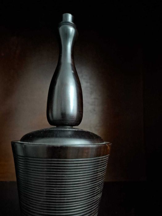 Peça decorativa de madeira