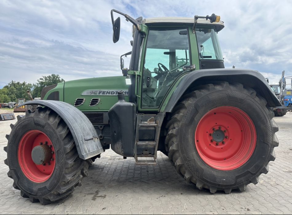 Fendt 716 Vario TMS rok 2004 tuz