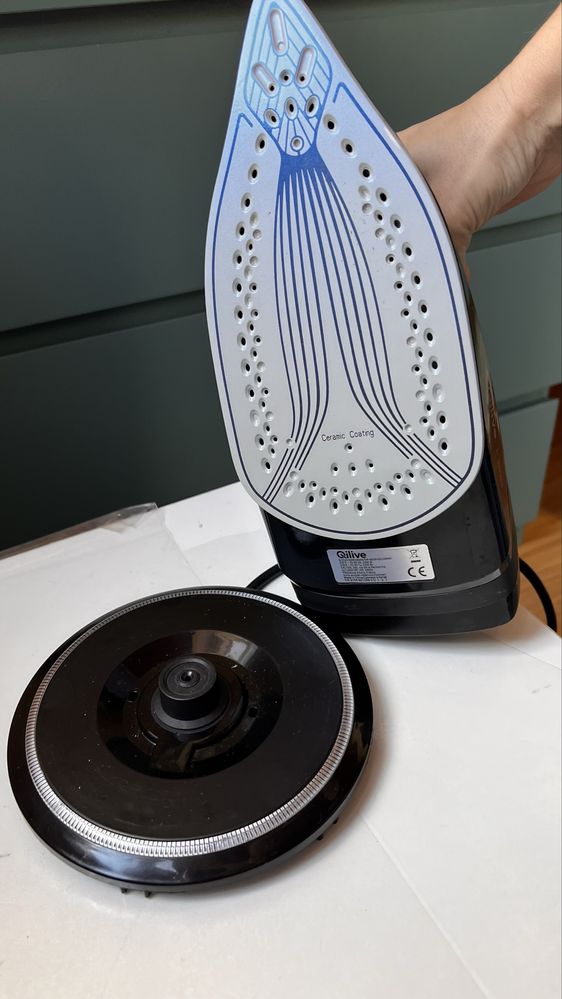 Ferro a vapor Qilive sem fio