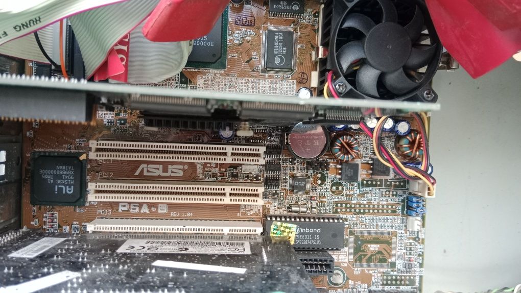 Retro pc AMD 400mhz Pentium 1 + 3dfx Voodoo Rush