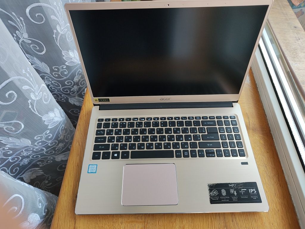 Ноутбук Acer Swift 3 SF315-52 i5-8250U/16/512