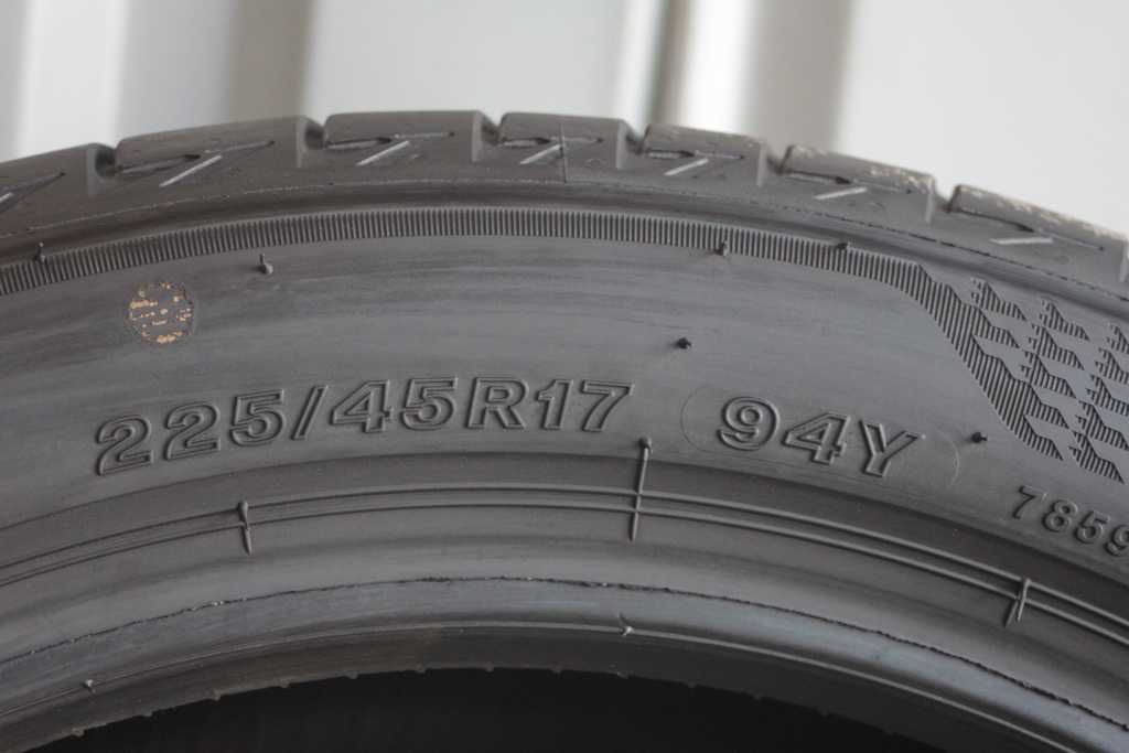 225/45/17 Bridgestone Turanza T005 225/45/17 8mm 2020r