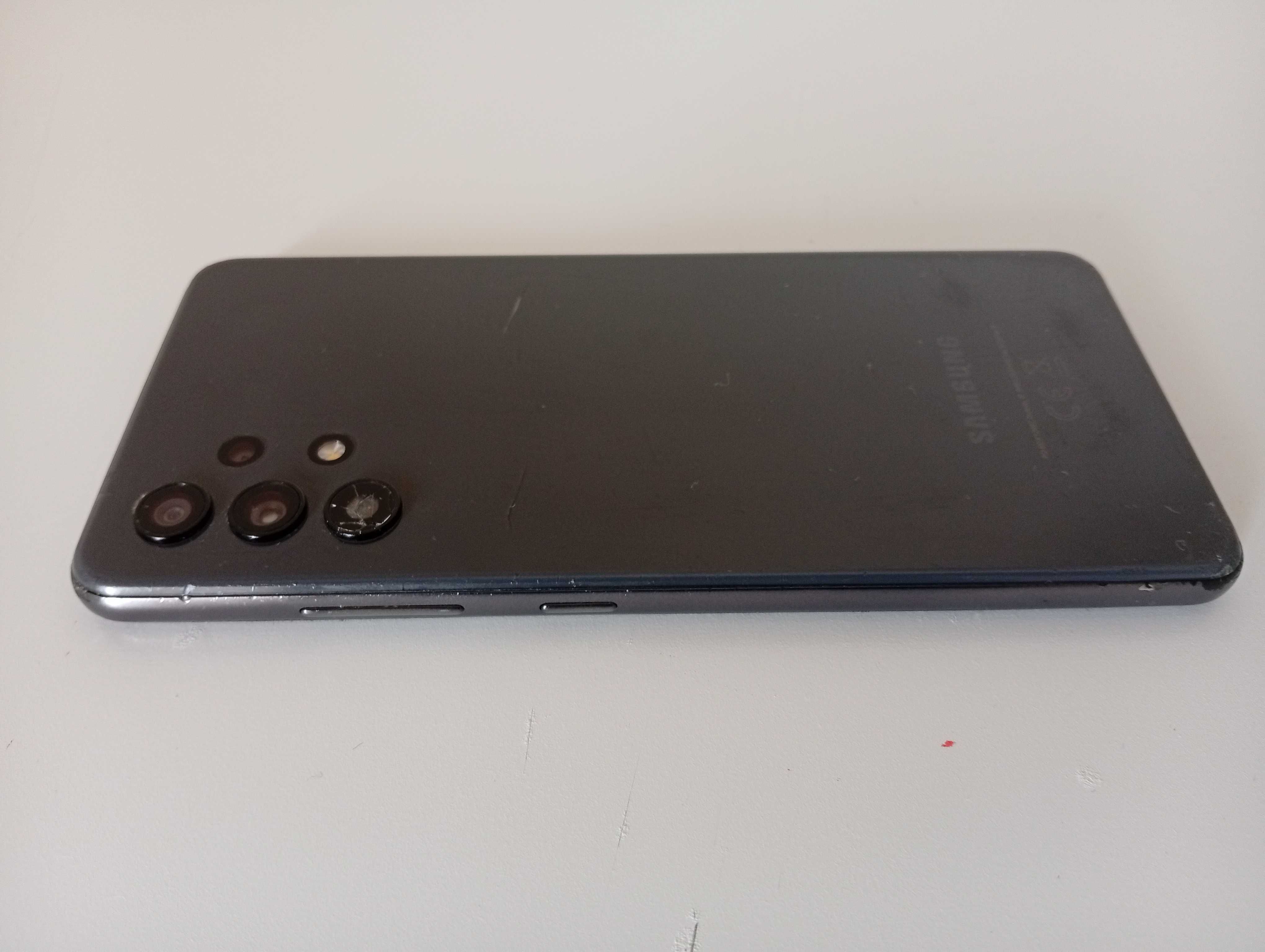 Samsung Galaxy A32 128 GB – Funciona bem – Câmara traseira partida