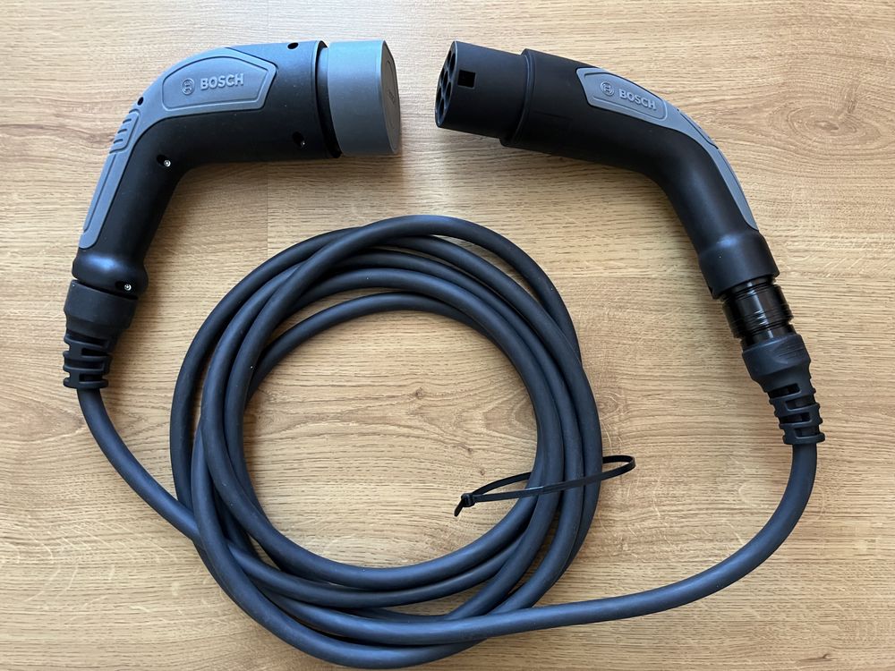 Зарядка Bosch 10a + кабель type 2