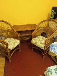 Продам комплект класичної плетеної меблі