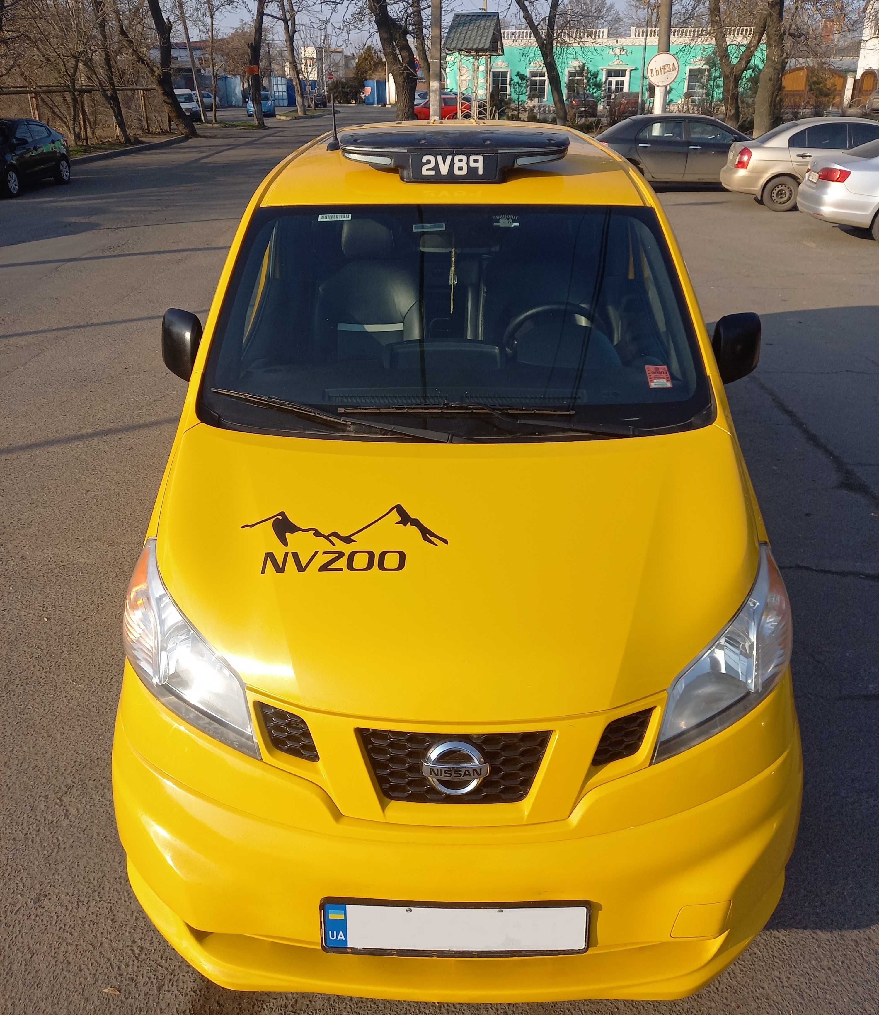 Микроавтобус пассажирский Nissan NV200 TAXI