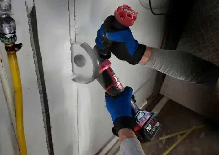 Акумуляторна кутова шліфмашина SKIL 3930 CB XP (125 мм, 20 В, 4,0 Ah)