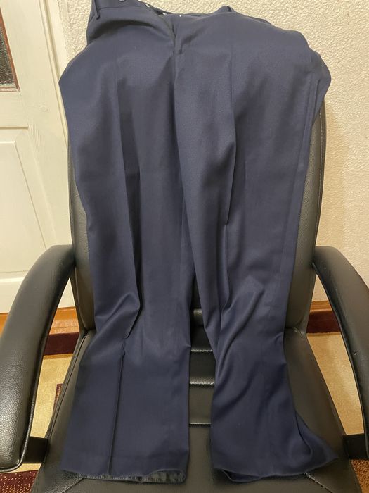 Чоловічий класичний костюм Lorenzo L