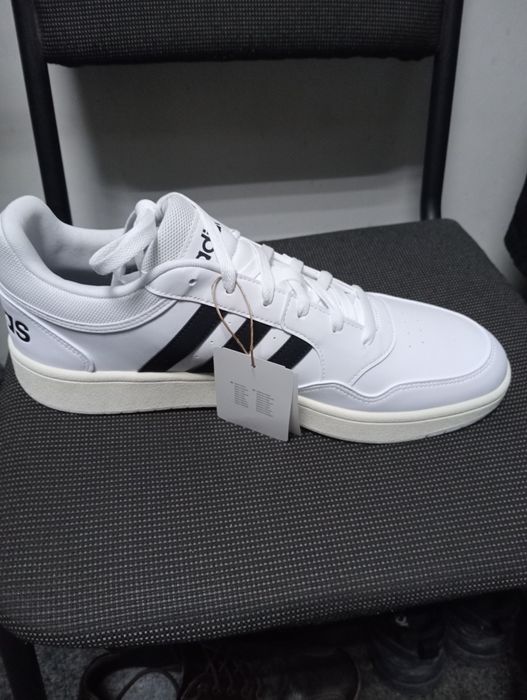 Кросівки Адідас оригінал 41.5-26,5 см та 49 розмір,32.5 см