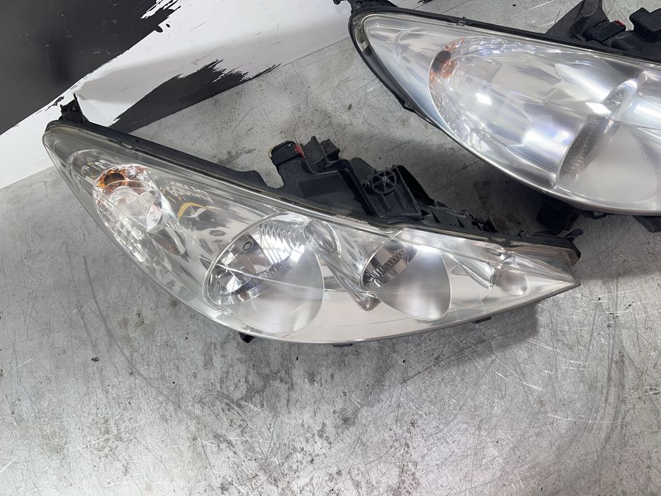 Фара Peugeot 207/308