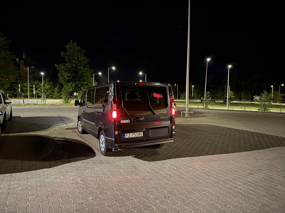 Wynajem busa 9-osobowego – unikalna oferta! PODRÓŻUJ LUKSUSOWO!