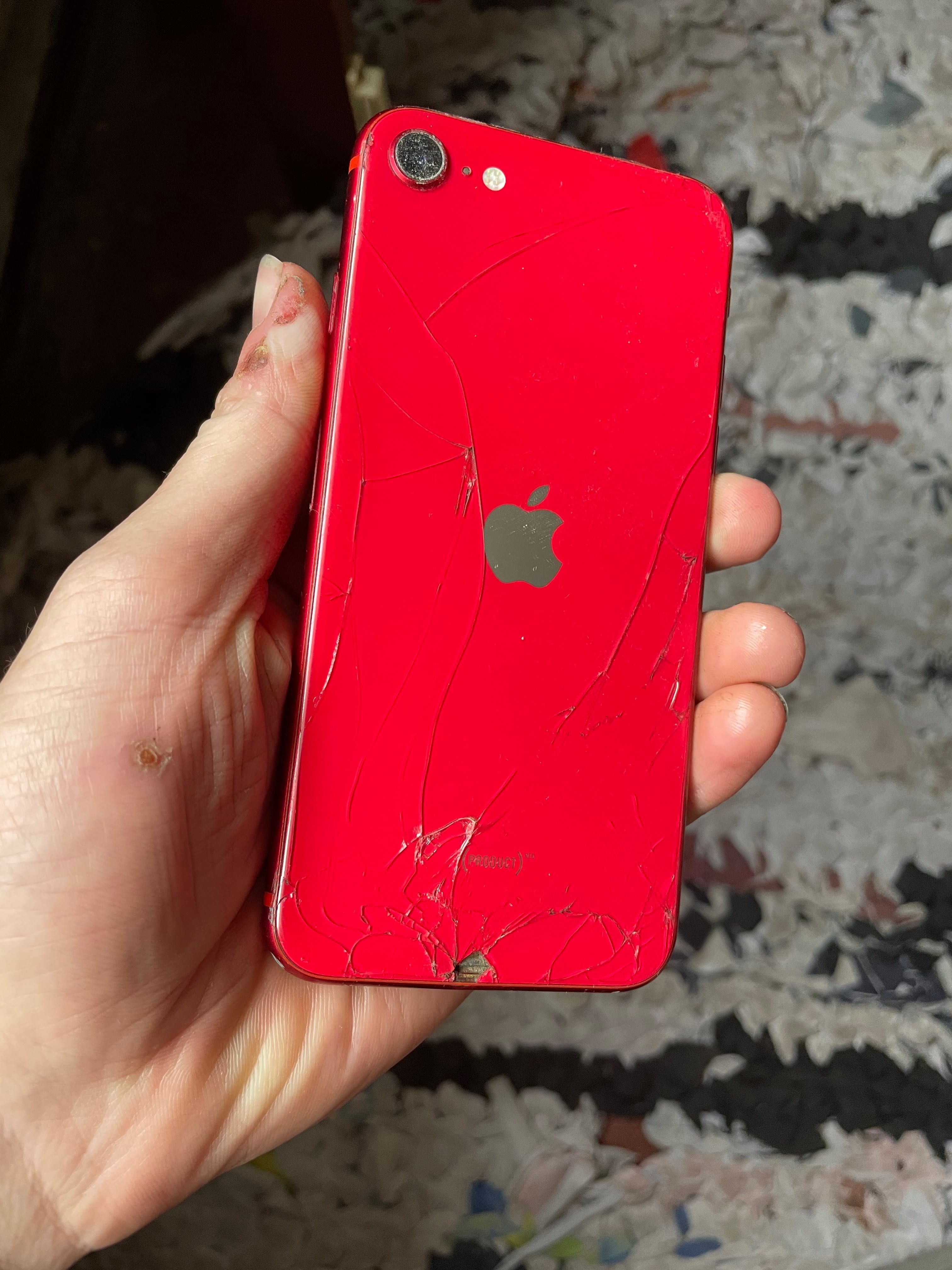 Айфон se2 і інша техніка Apple