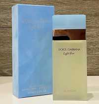 Красивый женский парфюм dolce gabbana light blue.