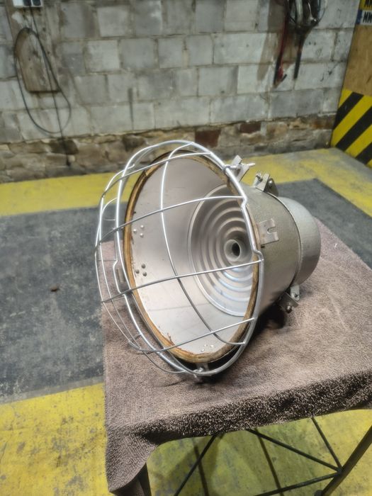 Lampa  przemysłowa bez klosza loft industrialna  ORP-125 Mesko