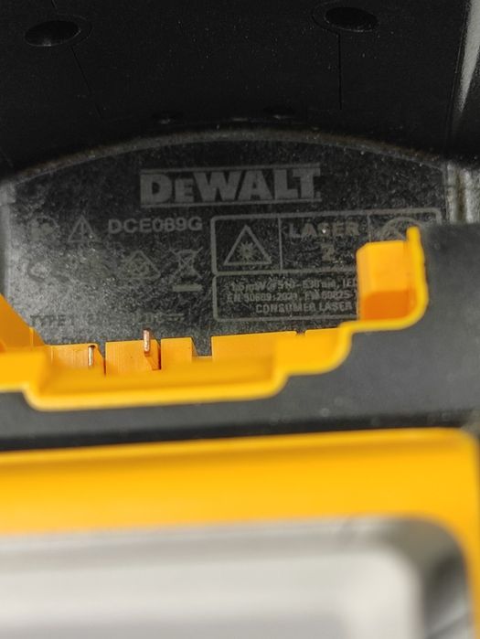 Na Lewara Laser 3-wiązkowy 3D DeWalt DCE089G