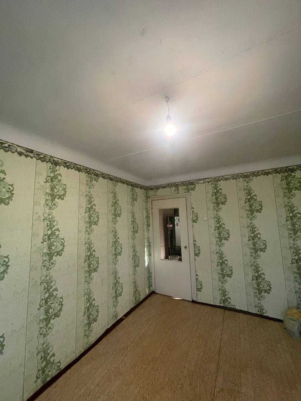 Продам 2х комнатную квартиру 40.1м2 
12й квартал, ул. Автостроя 8.
