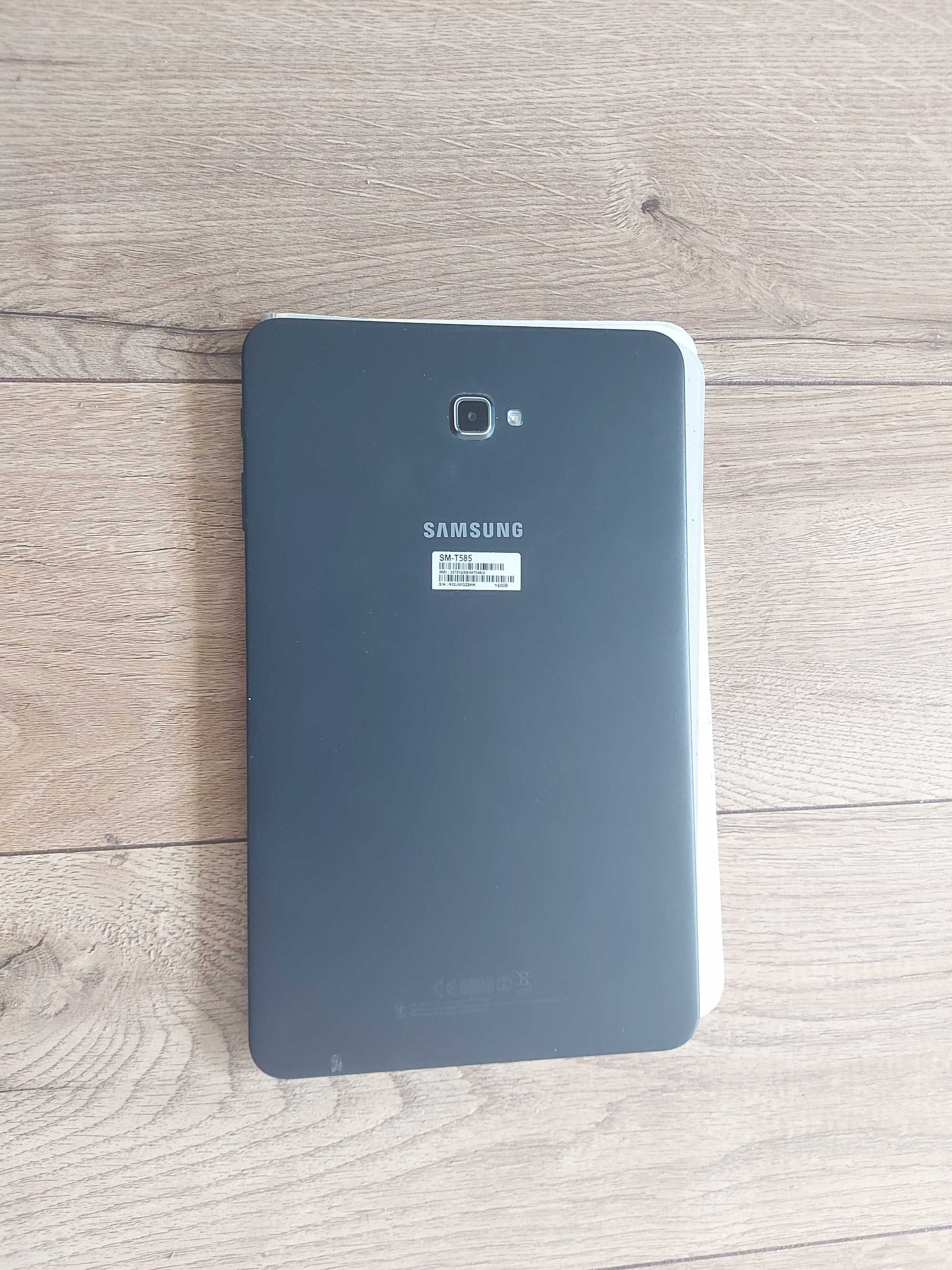 Galaxy Tab A(2016) czarny