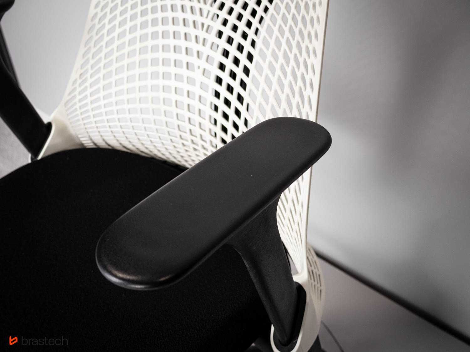 Fotel biurowy Herman Miller Sayl