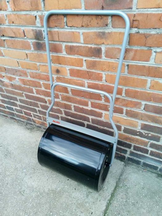 Wynajem Rozrzutnik Rozsiewacz Nawozu Siewnik do Trawy Walec Ogrodowy