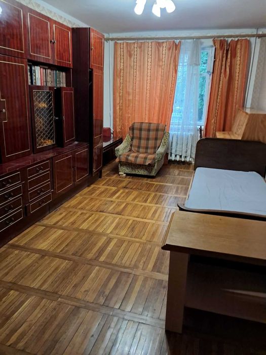 Сдам комнату в квартире. Пр.Поля, ост. Ульянова. Бомбоубежище.