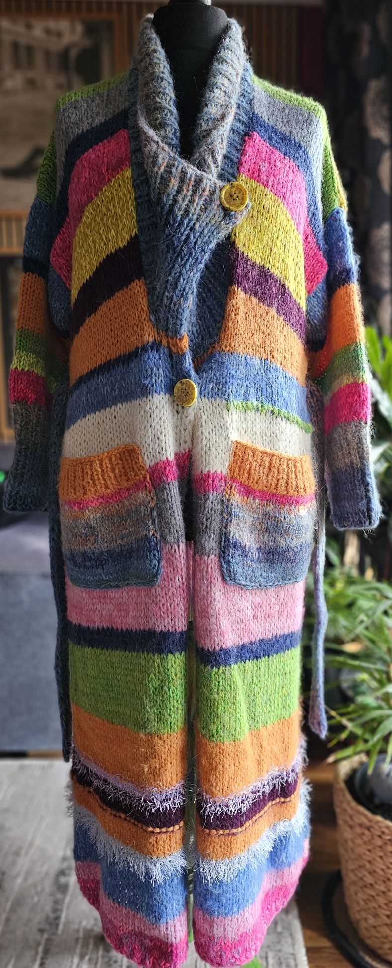 Wielobarwny kardigan sweter rękodzieło