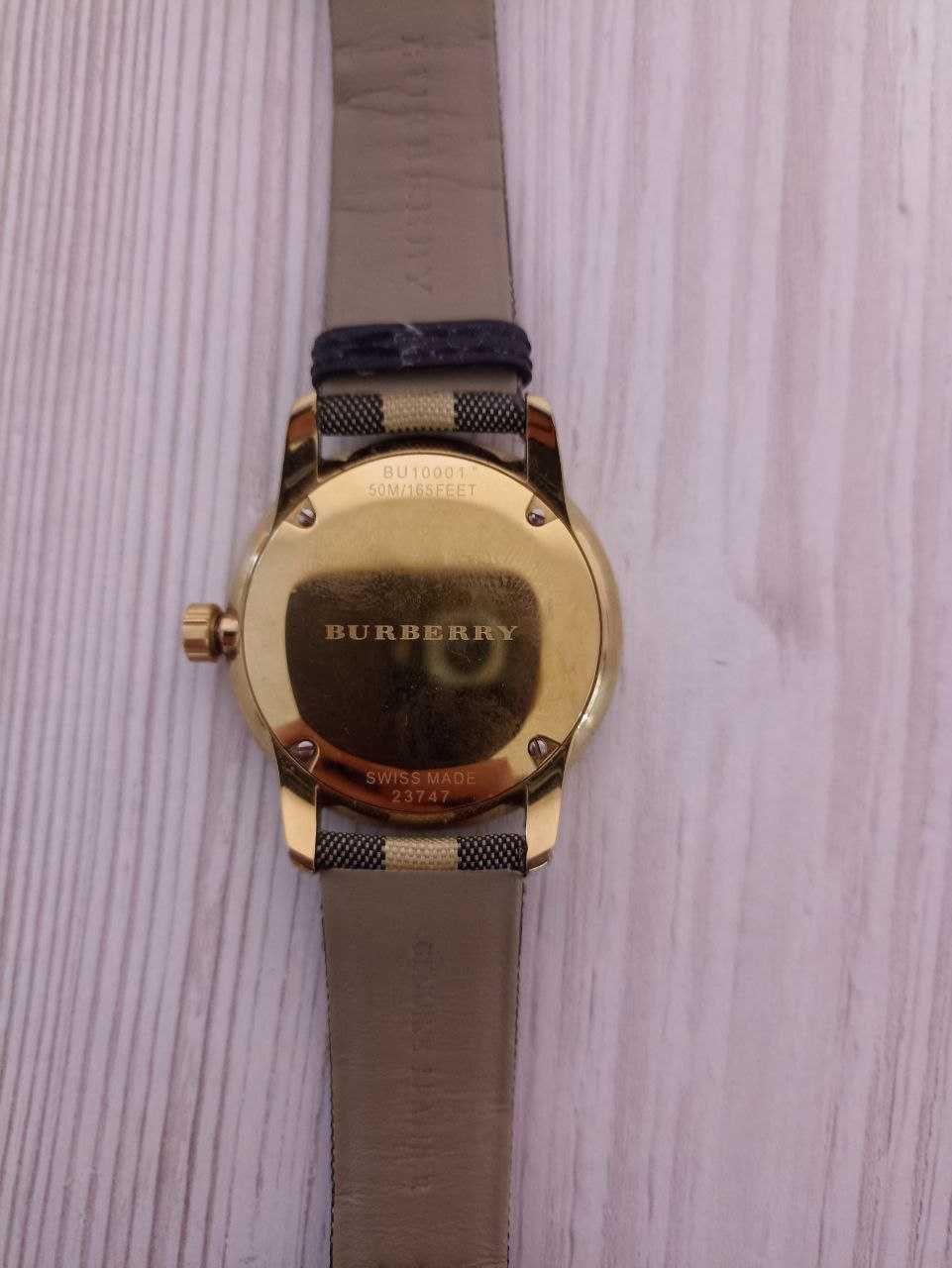 годинник Burberry BU10001 в дуже хорошому стані