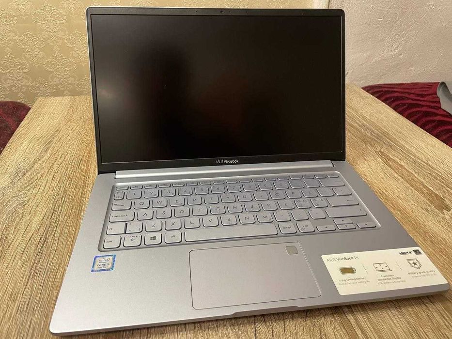 ASUS Vivobook 14 X403FA i5-8265U RAM-8ГБ SSD-256ГБ Full HD IPS без АКБ