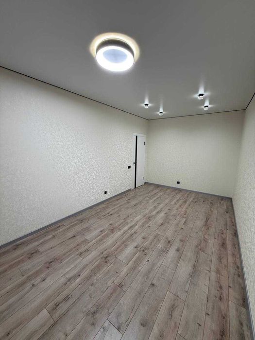 Дуже вигідна квартира по ціні з новим ремонтом.