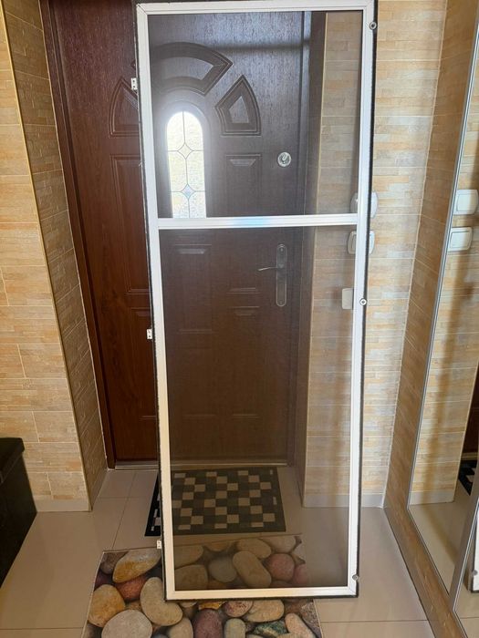 moskitiera na drzwi balkonowe