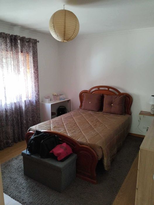 Moradia T3 centro da figueira junto aos CTT.