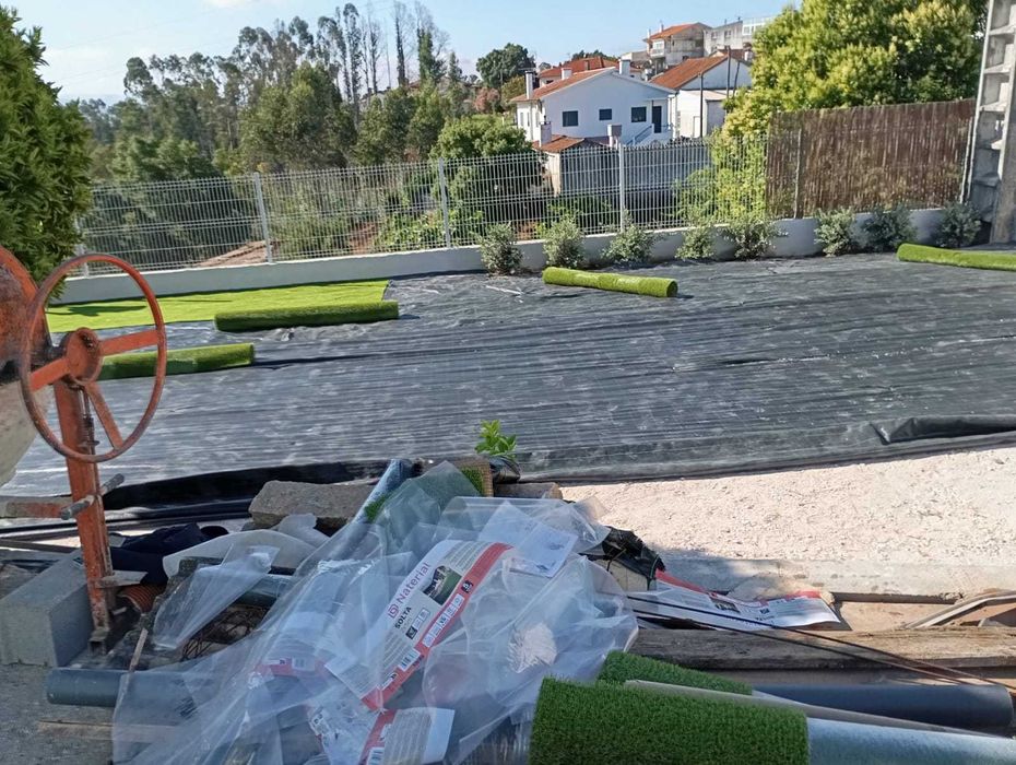 Remodelações, Jardinagem e Terraplanagem.