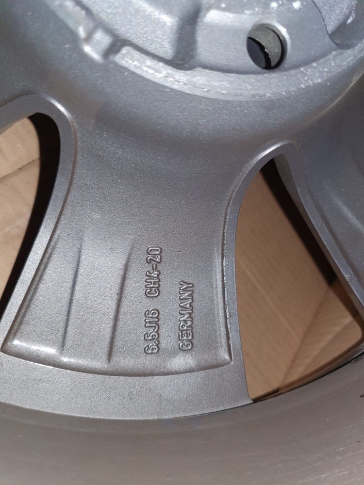 2 Jantes Peugeot 16’