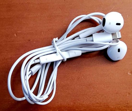 Auriculares IPHONE